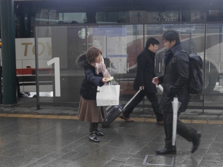 17.12.14全国一斉なんでも労働相談周知のための朝街宣02.JPG